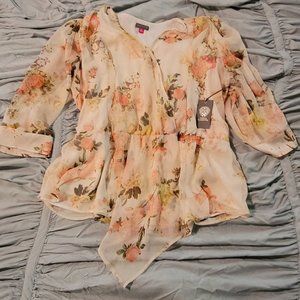Vince Camuto NEW "cameo cream" top floral BNWT